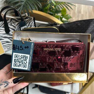 Michaelkors double zip wrislet